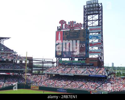 Attrazioni principali dalla visita dell'allora governatore dell'Idaho Dirk Kempthorne e della moglie Patricia a Filadelfia, Pennsylvania, per il tour navale e la partita di baseball dei Philadelphia Phillies Foto Stock