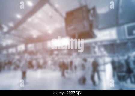 Blurred Image bokeh della stazione ferroviaria di Manchester Piccadilly, Inghilterra Foto Stock