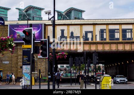 Vauxhall Cross Transport Hub, Vauxhall, Borough of Lambeth, Londra, Inghilterra, REGNO UNITO Foto Stock