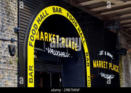 Vauxhall Cross Transport Hub, Vauxhall, Borough of Lambeth, Londra, Inghilterra, REGNO UNITO Foto Stock