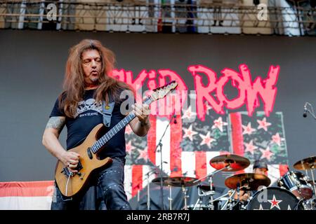 Italia 29 giugno 2023 Skid Row - atto di apertura per KISS - live in Piazza Napoleone Lucca © Andrea Ripamonti / Alamy Foto Stock