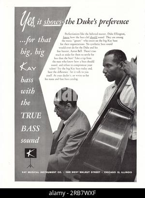 Uno spot vintage per un Kay Bass con Duke Ellington e il suo bassista dell'epoca, Aaron Bell. Da una rivista musicale dei primi anni '1960. Foto Stock