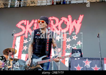 Italia 29 giugno 2023 Skid Row - atto di apertura per KISS - live in Piazza Napoleone Lucca © Andrea Ripamonti / Alamy Foto Stock