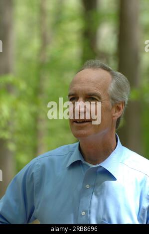 Primo piano del Segretario Dirk Kempthorne durante la registrazione degli uccelli migratori Foto Stock