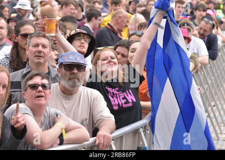 Glasgow, Regno Unito. 7 luglio 2023. Crowd at the View che si esibisce al TRNSMT 2023 Glasgow Green Glasgow Credit: Glasgow Green at Winter Time/Alamy Live News Foto Stock