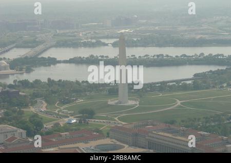 Viste aeree di edifici, monumenti e paesaggi di Washington D.C., scattate durante il viaggio dal Segretario Dirk Kempthorne e dagli assistenti degli Stati Uniti Elicottero Park Police Foto Stock