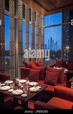 Interno di Zuma ristorante Giapponese al DIFC in Dubai Emirati Arabi Uniti Foto Stock