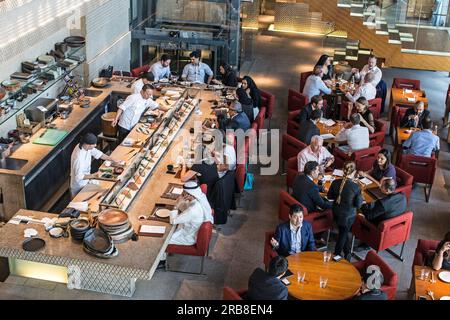 Interno di Zuma ristorante Giapponese al DIFC in Dubai Emirati Arabi Uniti Foto Stock