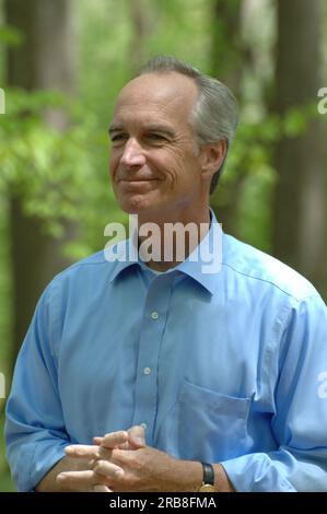 Primo piano del Segretario Dirk Kempthorne durante la registrazione degli uccelli migratori Foto Stock