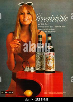 Pubblicità Martini & Rossi Vermouth su una rivista 1967 Foto Stock