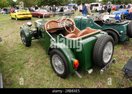 White Rose Vehicles Midge al Markeaton Car Show, Derby, 2023 Foto Stock