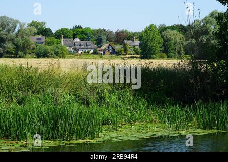 Una vista dall'Ouse a Holywell Foto Stock