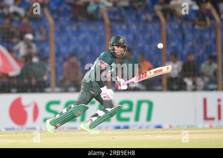 Mushfiqur Rahim batte il wicketkeeper bengalese durante il secondo One Day International (ODI) match Bangladesh-Afghanistan di tre serie di match Foto Stock