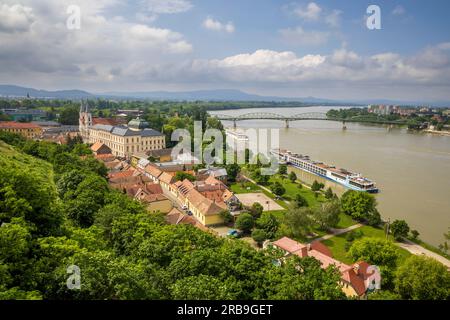Il fiume Danubio dalla Basilica di Esztergom, Ungheria Foto Stock