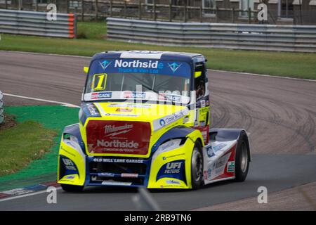Andover, Regno Unito. 8 luglio 2023. Ryan Smith Daimler Freightliner vincitore di gara 2 British Truck Racing Championship credito: UK Sports Pics Ltd/Alamy Live News Foto Stock