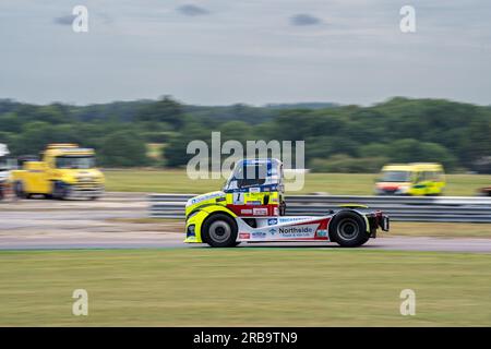 Andover, Regno Unito. 8 luglio 2023. Ryan Smith Daimler Freightliner vincitore di gara 2 British Truck Racing Championship credito: UK Sports Pics Ltd/Alamy Live News Foto Stock