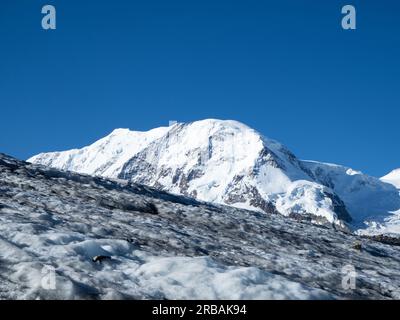 Zermatt, Svizzera - 2 luglio: Vista panoramica sulla vetta del Liskamm, una montagna sopra i 4000 m. Foto Stock