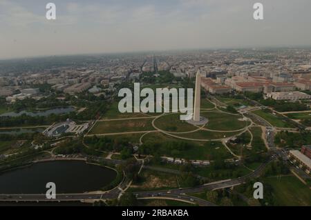 Viste aeree di edifici, monumenti e paesaggi di Washington D.C., scattate durante il viaggio dal Segretario Dirk Kempthorne e dagli assistenti degli Stati Uniti Elicottero Park Police Foto Stock