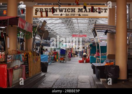 Greater London, Regno Unito: Ingresso allo storico mercato di Greenwich nel centro di Greenwich Foto Stock