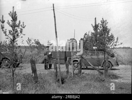 Wehrmacht Luftwaffe FLAK-Scheinwerfer / Flakscheinwerfer / Flak-SW 34 150 cm / German Searchlight SW 34 150 cm con Sonderanhänger / Sonderanhaenger 104 Foto Stock