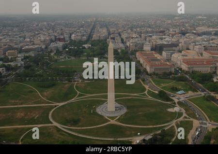 Viste aeree di edifici, monumenti e paesaggi di Washington D.C., scattate durante il viaggio dal Segretario Dirk Kempthorne e dagli assistenti degli Stati Uniti Elicottero Park Police Foto Stock