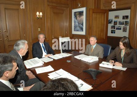 Incontro del Segretario Dirk Kempthorne con il personale senior, Main Interior Foto Stock