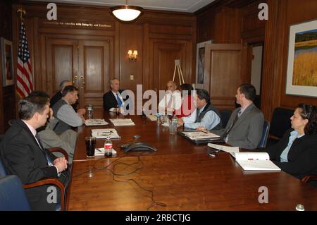 Incontro del Segretario Dirk Kempthorne con il personale senior presso Main Interior Foto Stock