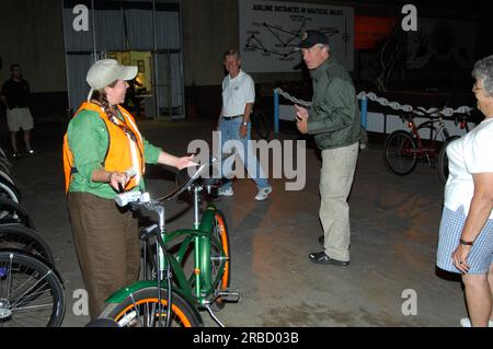 Tour delle isole del Pacifico: Visita del segretario Dirk Kempthorne e degli assistenti alle Hawaii Foto Stock