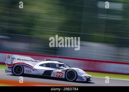 Monza, Italia. 7 luglio 2023. La GARA DI PROTONI n. 99 (DEU), Porsche 963, Gianmaria Bruni (ITA), Harry Tincknell (GBR), Neel Jani (CHE) durante la sessione di qualificazione del FIA WEC - 6 ore di Monza - World Endurance Championship all'autodromo di Monza l'8 luglio 2023 a Monza, Italia. Crediti: Luca Rossini/e-Mage/Alamy Live News Foto Stock