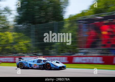 Monza, Italia. 7 luglio 2023. La #708 GLICKENHAUS RACING (USA), Glickenhaus 007, Romain Dumas (fra), Olivier Pla (fra), Nathanael Berthon (fra) durante la sessione di qualificazione del FIA WEC - 6 ore di Monza - World Endurance Championship all'autodromo di Monza l'8 luglio 2023 a Monza, Italia. Crediti: Luca Rossini/e-Mage/Alamy Live News Foto Stock