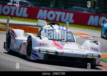 Monza, Italia. 7 luglio 2023. La GARA DI PROTONI n. 99 (DEU), Porsche 963, Gianmaria Bruni (ITA), Harry Tincknell (GBR), Neel Jani (CHE) durante la sessione di qualificazione del FIA WEC - 6 ore di Monza - World Endurance Championship all'autodromo di Monza l'8 luglio 2023 a Monza, Italia. Crediti: Luca Rossini/e-Mage/Alamy Live News Foto Stock