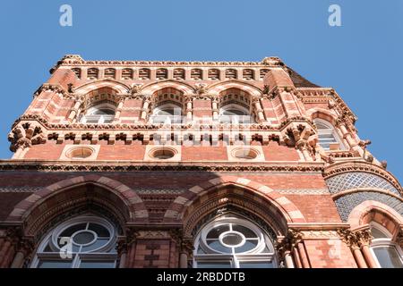 Southbank House l'unico edificio sopravvissuto dell'ex fabbrica Royal Doulton Foto Stock