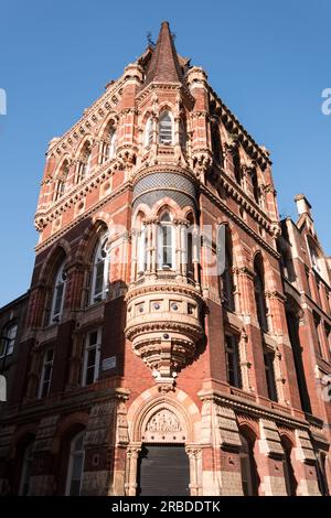 Southbank House l'unico edificio sopravvissuto dell'ex fabbrica Royal Doulton Foto Stock