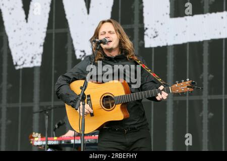 Glasgow, Regno Unito. 9 luglio 2023. Jamie Webster (Londra, 1994) è una cantante, cantautrice e musicista inglese. Un ex elettricista che inizialmente cantava cover nei pub locali nel centro di Liverpool. Crediti: Findlay/Alamy Live News Foto Stock