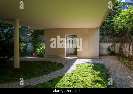 Giardino frontale di Villa la Roche, una casa progettata da le Corbusier e suo cugino Pierre Jeanneret nel 1923-1925. Che ora ospita la Fondation le Corb Foto Stock