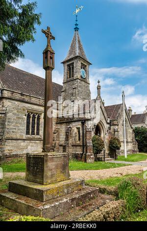 Chiesa della Santissima Trinità a Eridge vicino a Tunbridge Wells nel Kent, Inghilterra Foto Stock