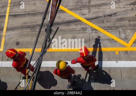 Monza, Italia. 9 luglio 2023. Autodromo Nazionale di Monza, Monza, Italia, 09 luglio 2023, La meccanica di Ferrari durante la gara WEC - FIA WORLD ENDURANCE CHAMPIONSHIP - Endurance Credit: Live Media Publishing Group/Alamy Live News Foto Stock