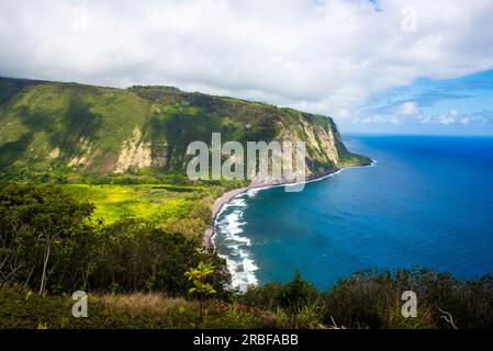 Vista della valle di Waipio sulla grande isola a nord Foto Stock