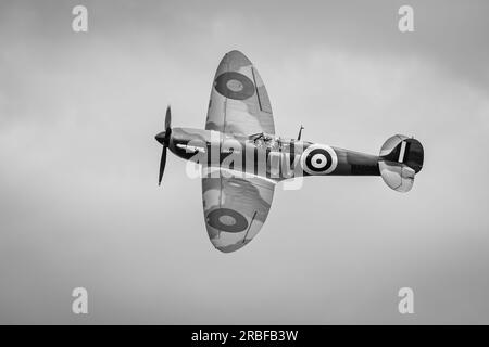 Supermarine Spitfire Mk1 «N3200» aviotrasportato allo Shuttleworth Military Airshow il 2 luglio 2023 Foto Stock