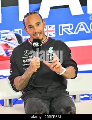 Towcester, Regno Unito. 9 luglio 2023. Silverstone, Towcester, Northamptonshire, Regno Unito, il 9 luglio 2023. Lewis Hamilton durante la conferenza stampa post gara al Formula 1 Aramco British Grand Prix a Silverstone, Towcester, Northamptonshire, Regno Unito, il 9 luglio 2023. Crediti: Francis Knight/Alamy Live News Foto Stock