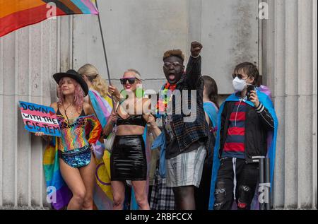 © Jeff Moore PROTESTA PER I DIRITTI DEI TRANS. Migliaia di persone sono scese in piazza oggi nel centro di Londra per protestare e sostenere i diritti delle persone transgender . Foto Stock