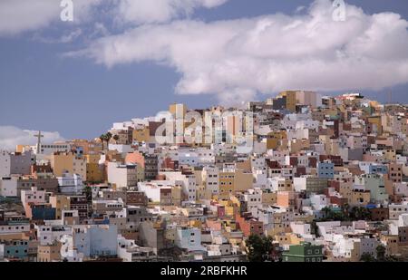 Piccole case colorate con tetti piatti di San Juan barrio a Las Palmas Foto Stock