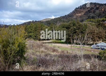 Luglio 2023, campeggio in Australia accanto al fiume Turon nel nuovo Galles del Sud centrale, Australia Foto Stock