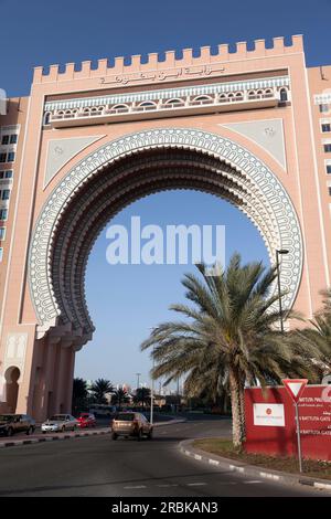 Emirati Arabi Uniti, Dubai, porta Ibn battuta. Foto Stock