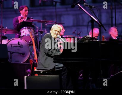 Italia, Venezia, 09 luglio 2023: Paolo Conte si esibisce in piazza San Marco a Venezia il 9 luglio 2023 a Venezia. Foto © Ottavia da re/sintesi/Alamy Live News Foto Stock