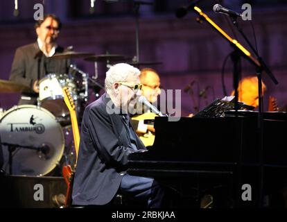 Italia, Venezia, 09 luglio 2023: Paolo Conte si esibisce in piazza San Marco a Venezia il 9 luglio 2023 a Venezia. Foto © Ottavia da re/sintesi/Alamy Live News Foto Stock