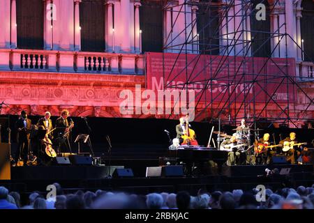 Italia, Venezia, 09 luglio 2023: Paolo Conte si esibisce in piazza San Marco a Venezia il 9 luglio 2023 a Venezia. Foto © Ottavia da re/sintesi/Alamy Live News Foto Stock