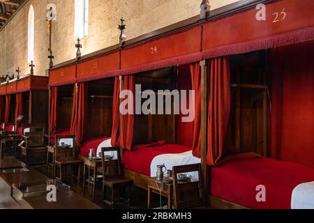 Pernottamento presso l'Hôtel-Dieu de Beaune (gli Hospices de Beaune), Beaune, Côte-d'Or, Bourgogne-Franca Contea, Francia, Europa Foto Stock