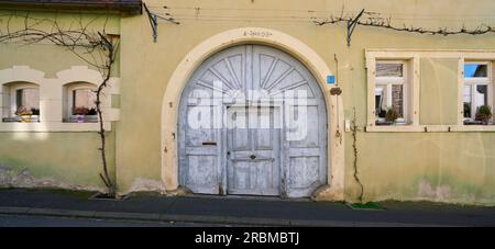 Centro storico del villaggio del vino di Sommerach sul Vokacher Mainschleife, quartiere di Kitzingen, bassa Franconia, Franconia, Baviera, Germania Foto Stock