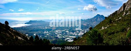 Vista dalla Bernia sulla costa della Costa Blanca, Altea e Benidorm, Spagna Foto Stock